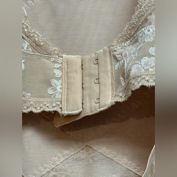 Modern Movement Shapewear Womens Medium Tan Floral Lace - Picture 2 of 11